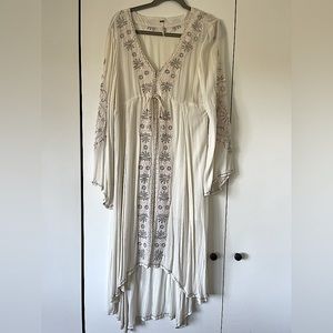 Free people white embroidered dress. Excellent condition, never worn.